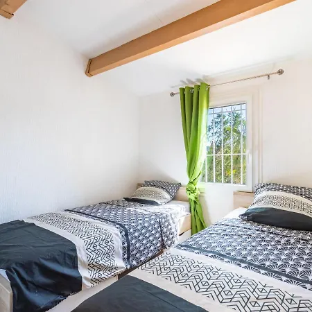 Holiday Le Hameau De Gassin-5 By Interhome Nyaraló